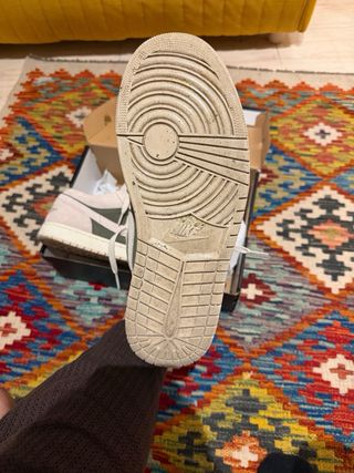 Nike Air Jordan 1 Low SE Light Olive