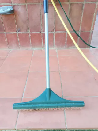 Escoba para césped artificial