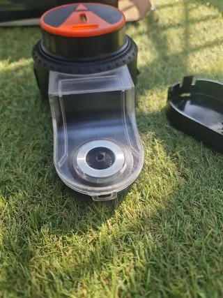 Nivel láser con fijación por aspiración