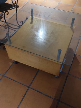 Mesa de centro IKEA cristal y madera