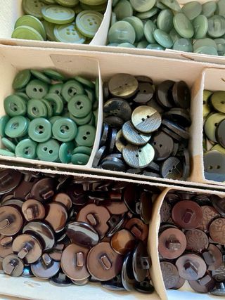 Lotto bottoni vintage verdi e marron nuovi