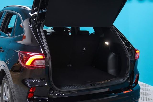 Ford Kuga ST-Line 2.5 Duratec FHEV 180cv Auto