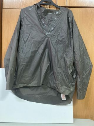 3Chaquetas cortavientos de poliéster