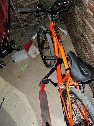 Bicicleta bmx del decatlon esta en muy bien estado