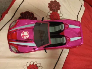 Coche teledirigido Barbie rosa