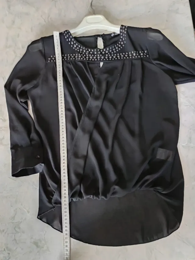 Maglia nera elegante