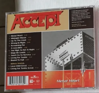 2 CDs Cd Accept Metal Heart / Balls to the Wall