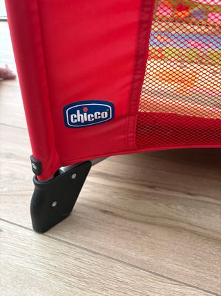 Parque infantil Chicco rojo