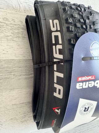 Cubierta MTB Rubena Scylla 27.5 x 2.25 Tubeless Re