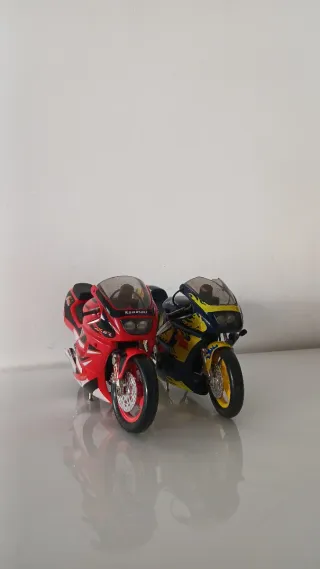 2 Mini Motos Deportivas Kawasaki Colección