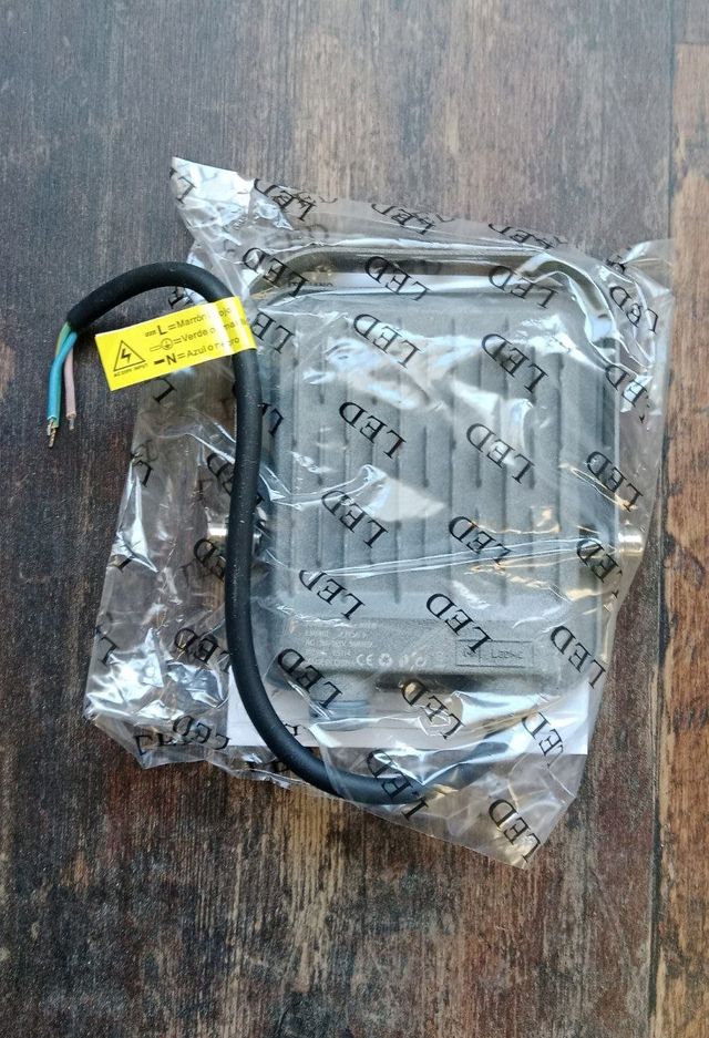 Proyector LED M Ledme Napoli Plus 20W