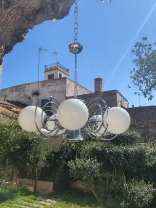Lámpara vintage Space con 5 opalinas