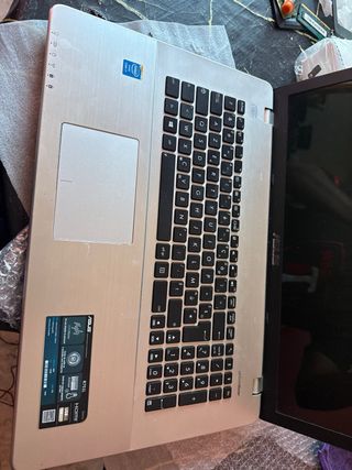 Asus R751L para piezas o reparación