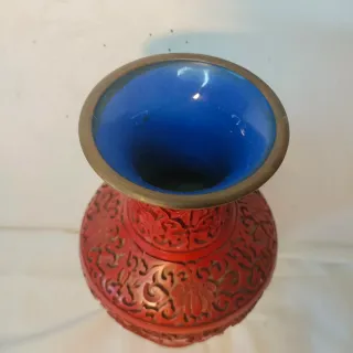 Jarrón Chino de laca cinabrio de 23 cm.