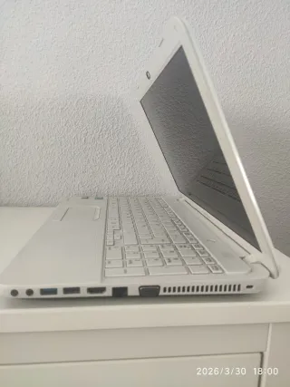Toshiba Satellite C855-2DR