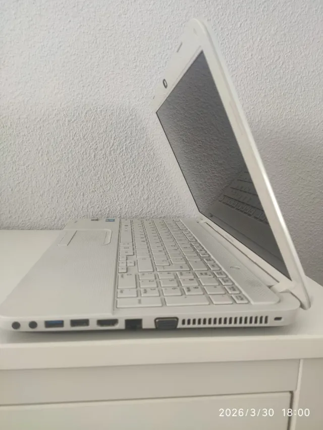 Toshiba Satellite C855-2DR