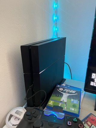 PlayStation 4 Nera