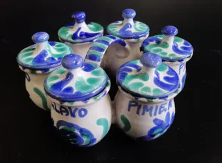 Bonito espaciero antiguo de ceramica granadina