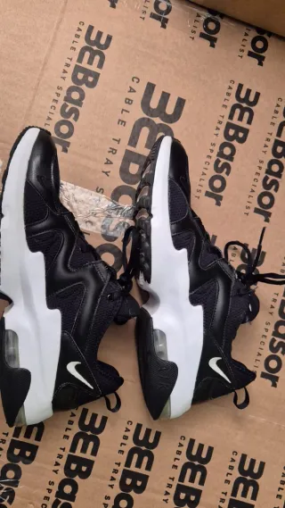 Nike Air Max Graviton Negro Blanco