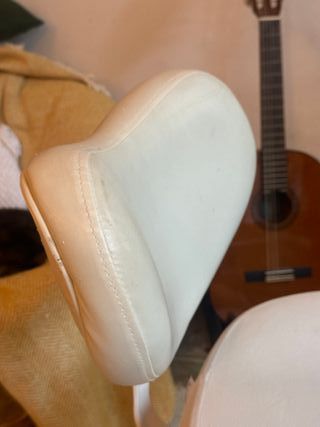 Silla de oficina Pipersong blanca con reposapiés