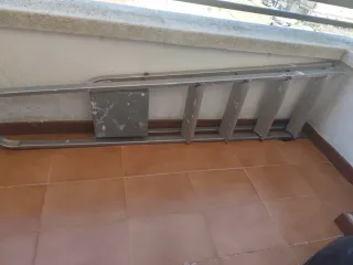 Escalera 4 peldaños aluminio