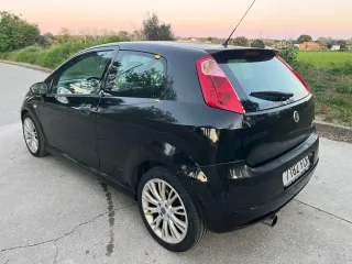 FIAT PUNTO 2008 1.9 130CV 6 MARCHAS PEGATINA B !!