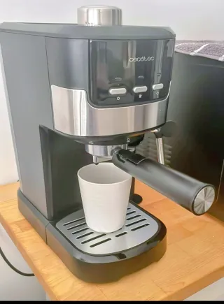 Cafetera Espresso Cecotec Nueva