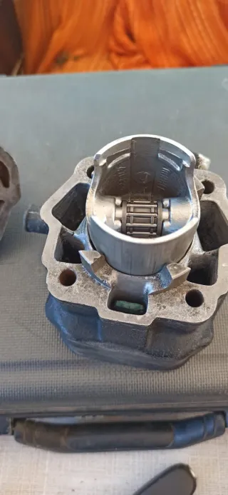 Cilindro y pistón Derbi GPR 74