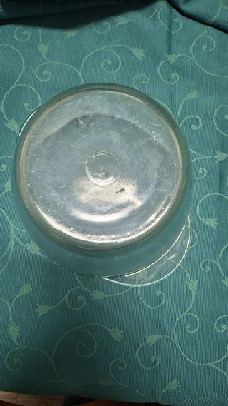 Ensaladera de vidrio con asas