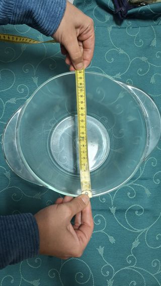 Ensaladera de vidrio con asas