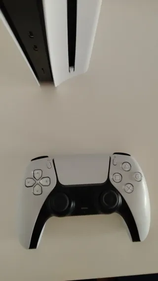 Consola PS5 slim con lector