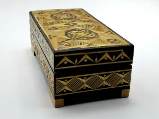 Precioso cofre antiguo madera made in USSR