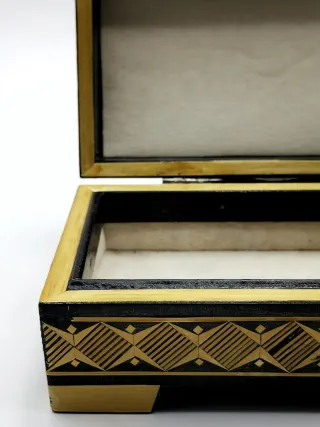 Precioso cofre antiguo madera made in USSR