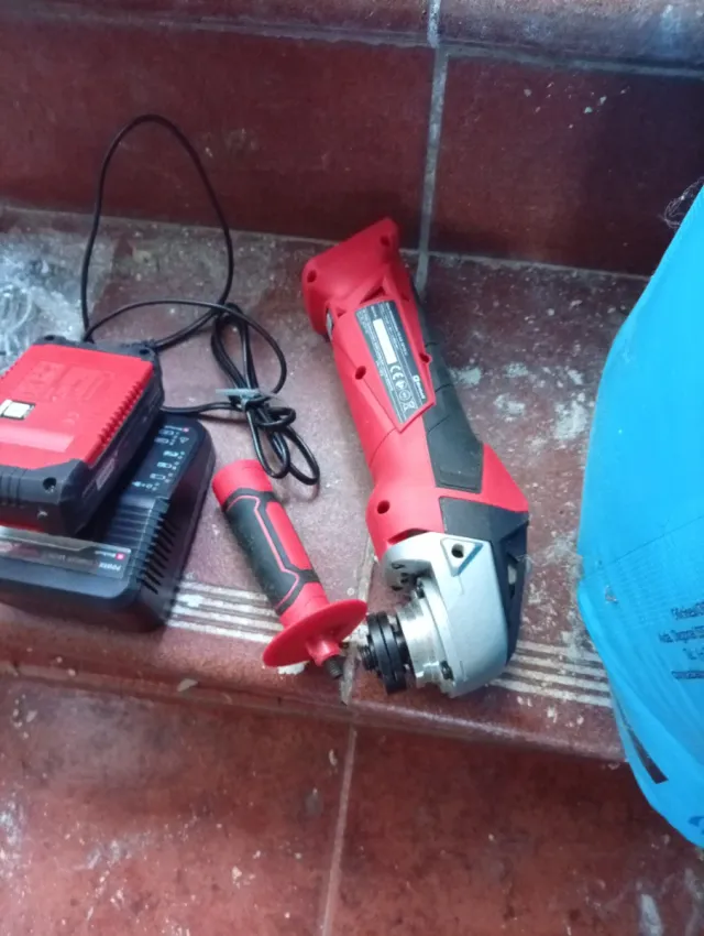 Einhell Radial y Taladro a Batería 18v