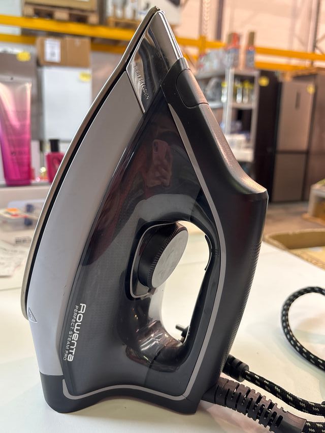 Centro de Planchado Rowenta Perfect Steam Pro