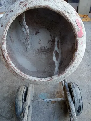 Hormigonera Megonira