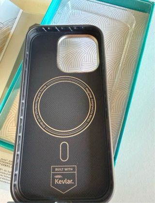 Funda Benks Armor Prestige iPhone 16 Pro