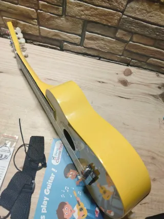 New Classic Toys Guitarra de juguete