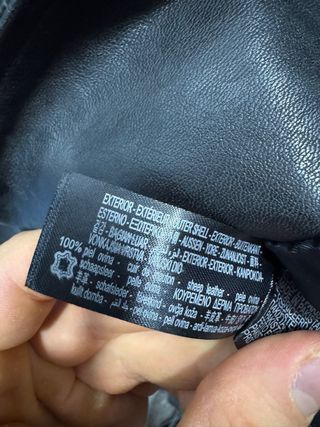 Chaqueta de piel Zara Negra