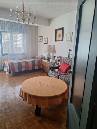 Alquiló habitación céntrica en Jaca.