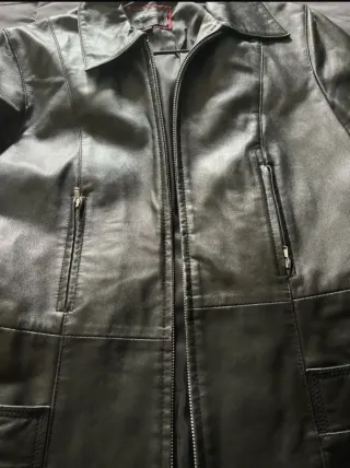 Chaqueta tres cuartos mujer negra