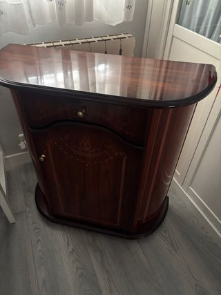 Mueble de entrada madera estilo clásico