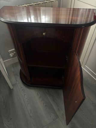 Mueble de entrada madera estilo clásico