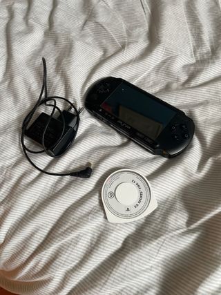 PSP Negra con Cargador y FIFA 13