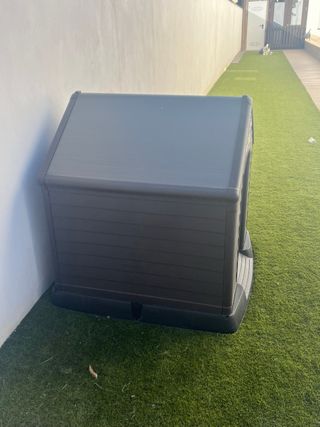 Caseta Perro Marrón Grande 99x99x95