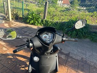 Kymco Agility City 125 Negra