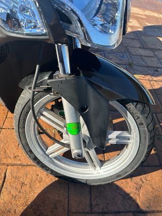 Kymco Agility City 125 Negra