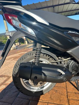 Kymco Agility City 125 Negra