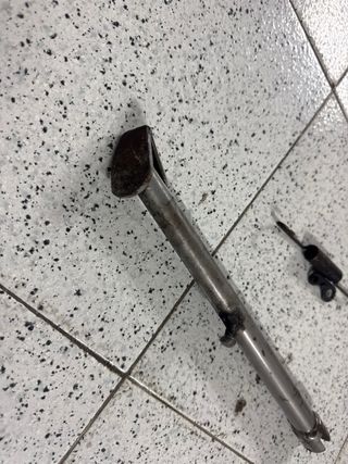 Caballete lateral Derbi GPR 49cc