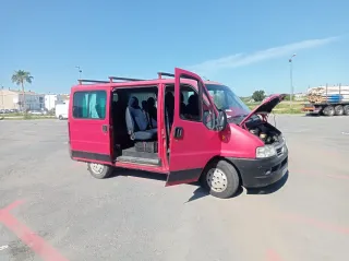 Furgoneta Fiat Ducato Roja